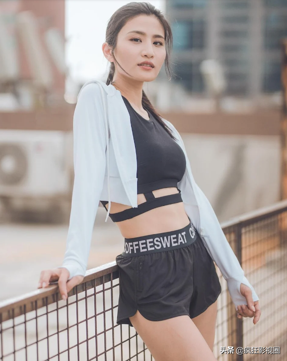 港圈女星掀起运动热裤潮流，集体秀身材，TVB比奥运还精彩