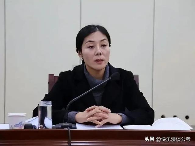 45岁副厅级美女为升官搞权色交易，与40多名官员有染，恬不知耻！