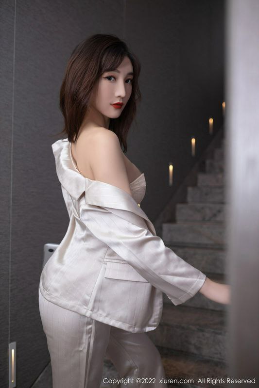 我伴妈妈淫妇放荡路1