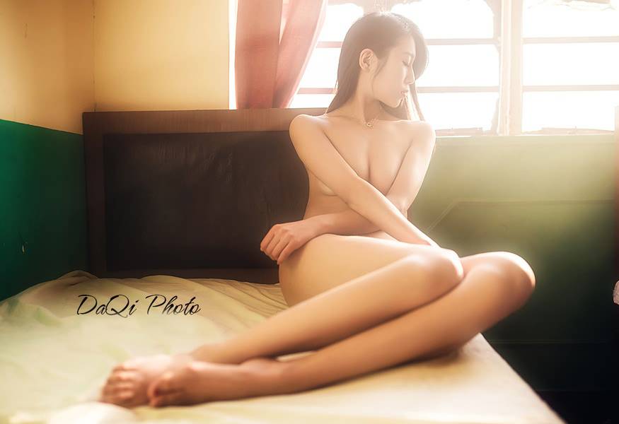 妖艳销魂三色仙女丝袜美腿狂欢夜