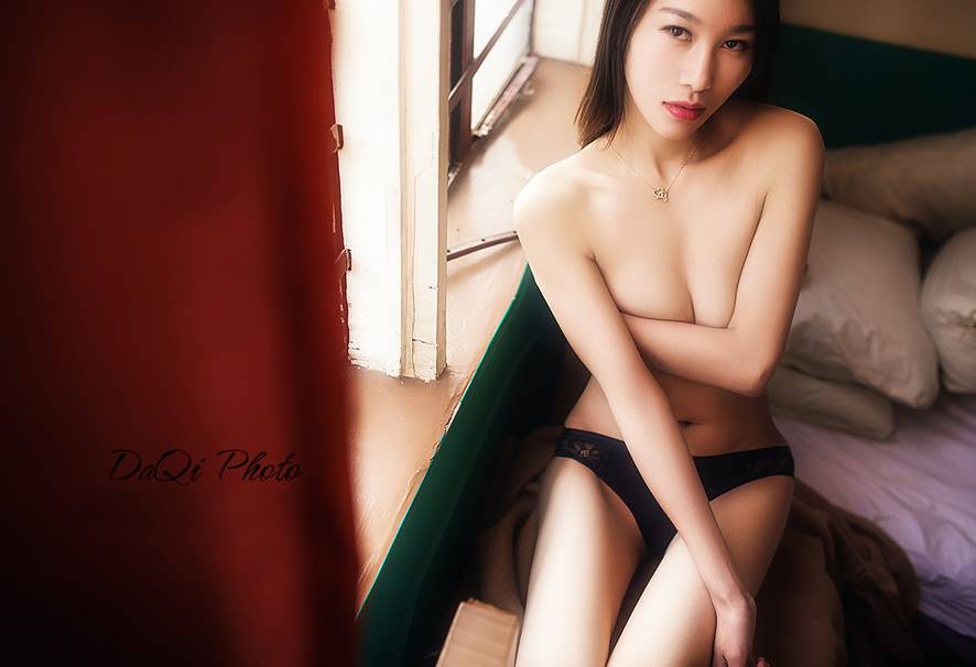 妖艳销魂三色仙女丝袜美腿狂欢夜