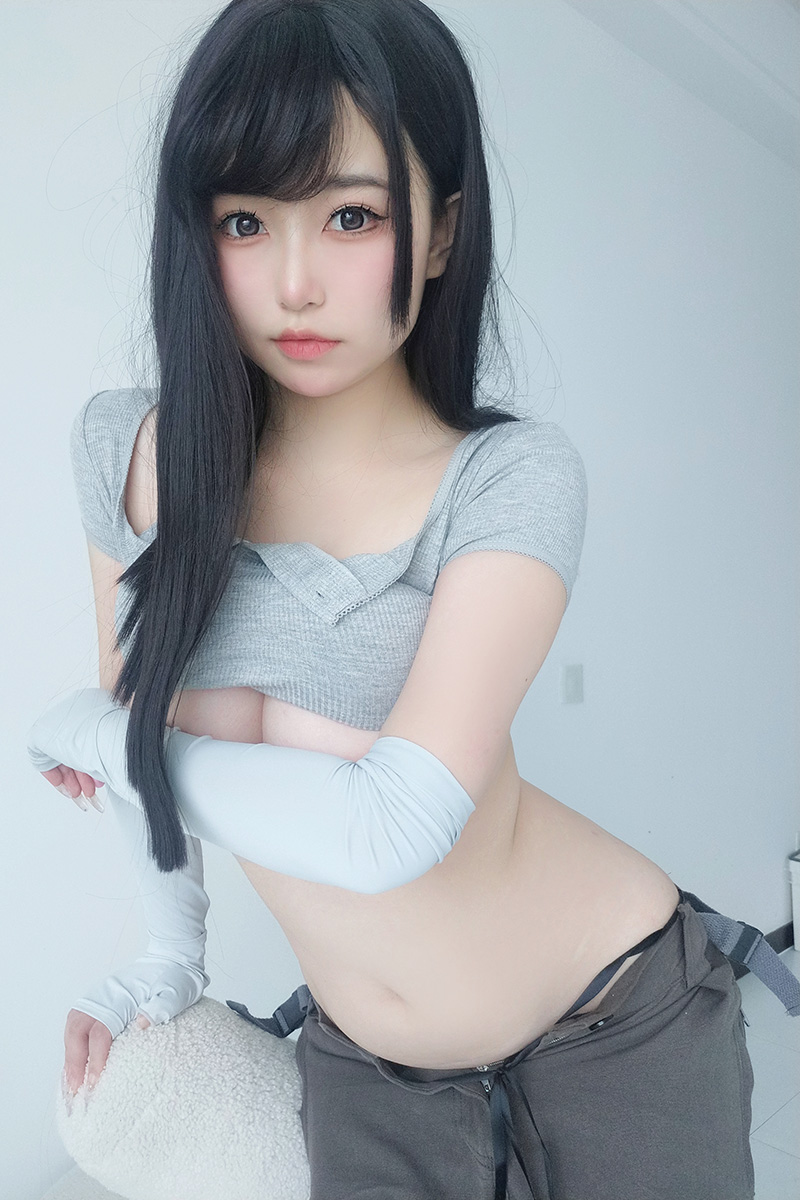 丰满呆萌妹子