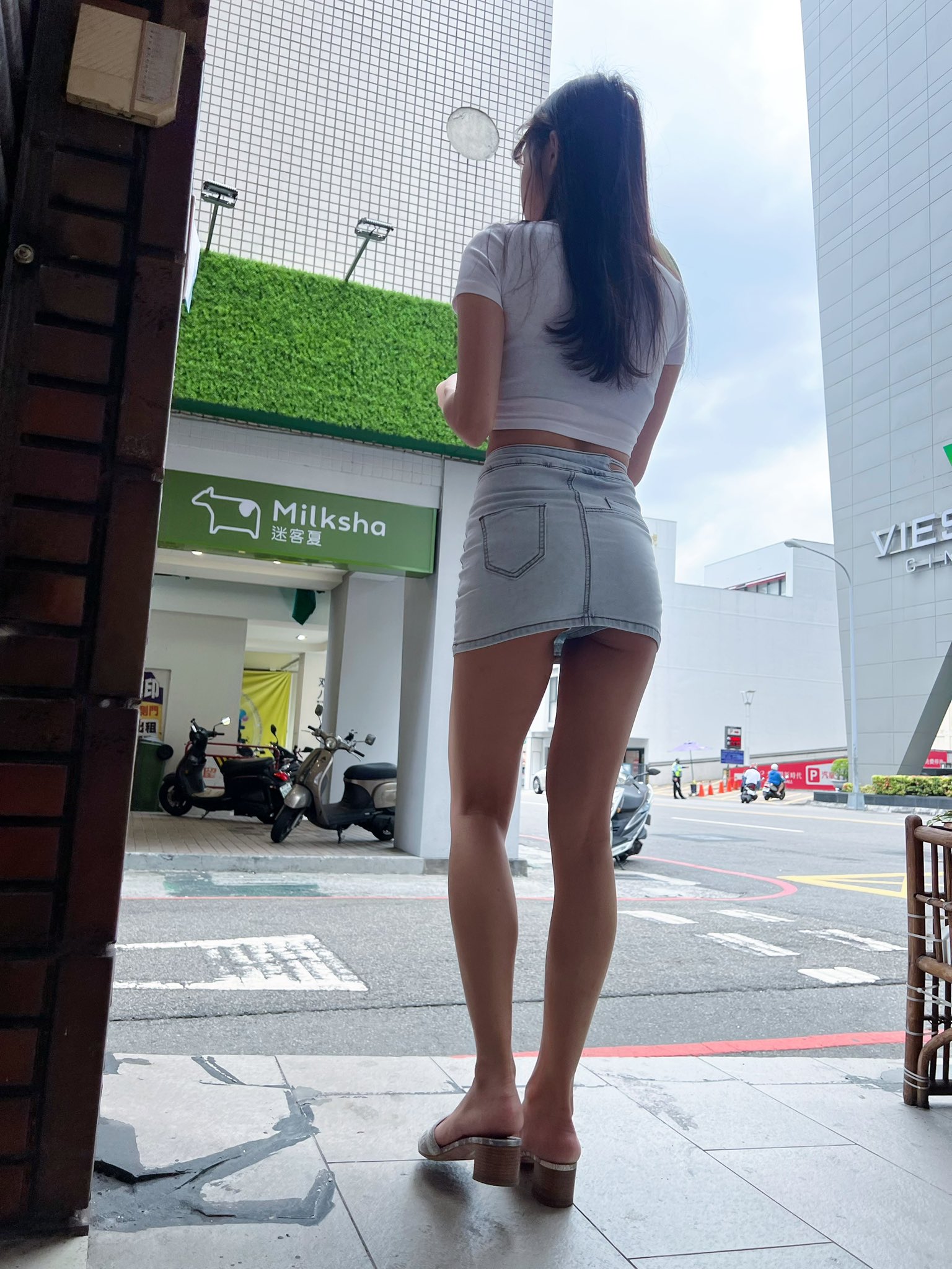 台湾大奶妹