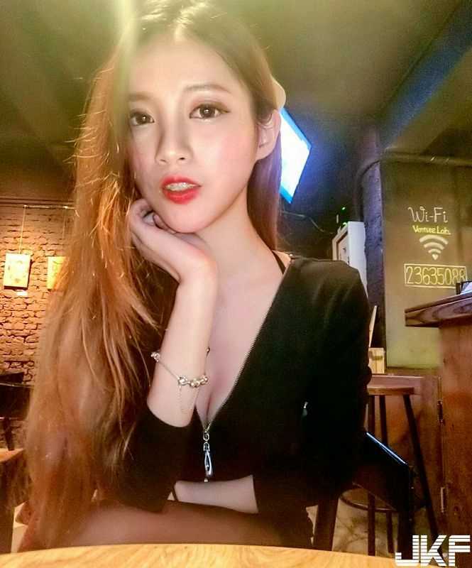 酒后乱性的丰乳学姊-【2024年4月更新】