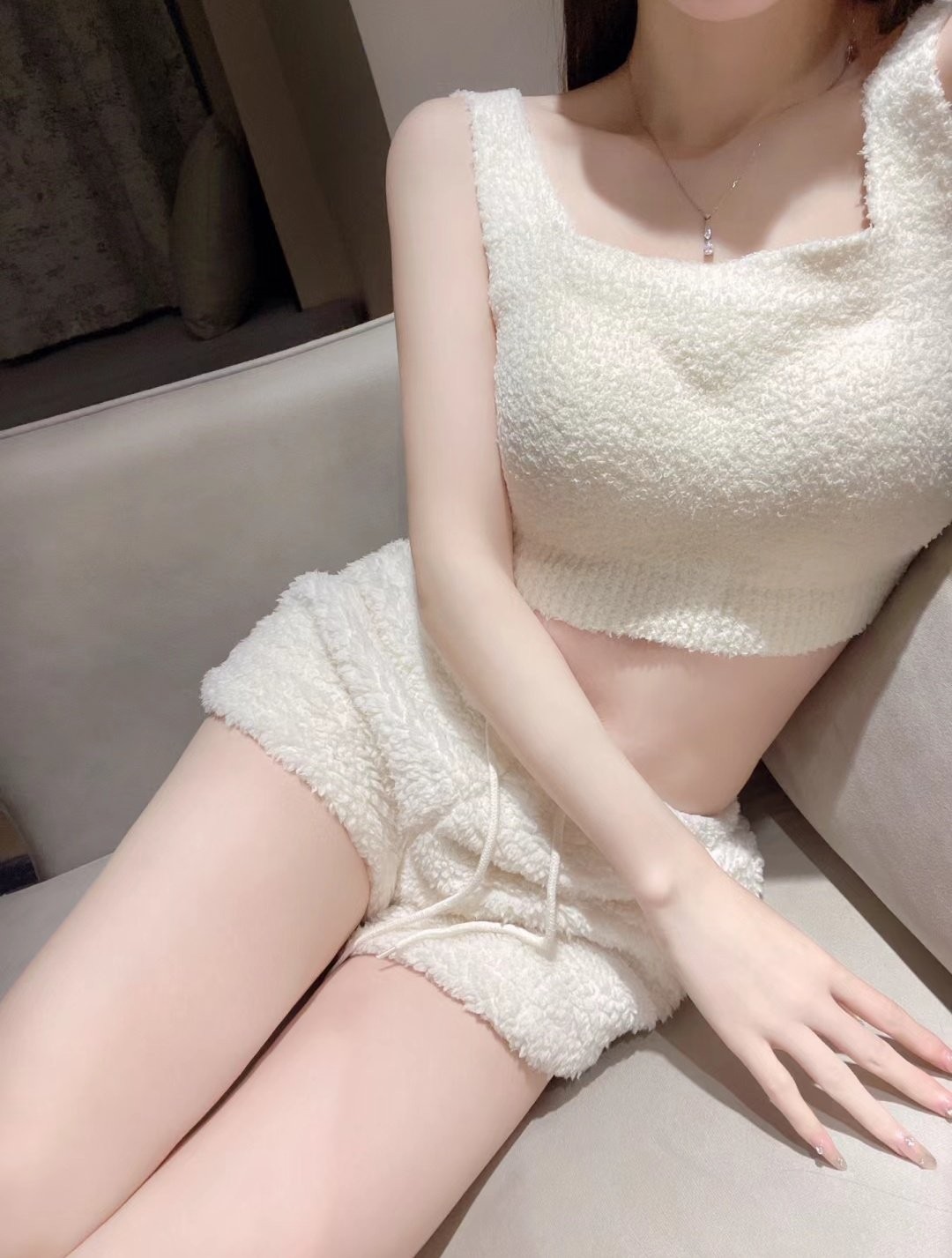 爱死女神这双大长腿了 高挑气质女神极品尤物 丝袜制服性爱 视觉享受