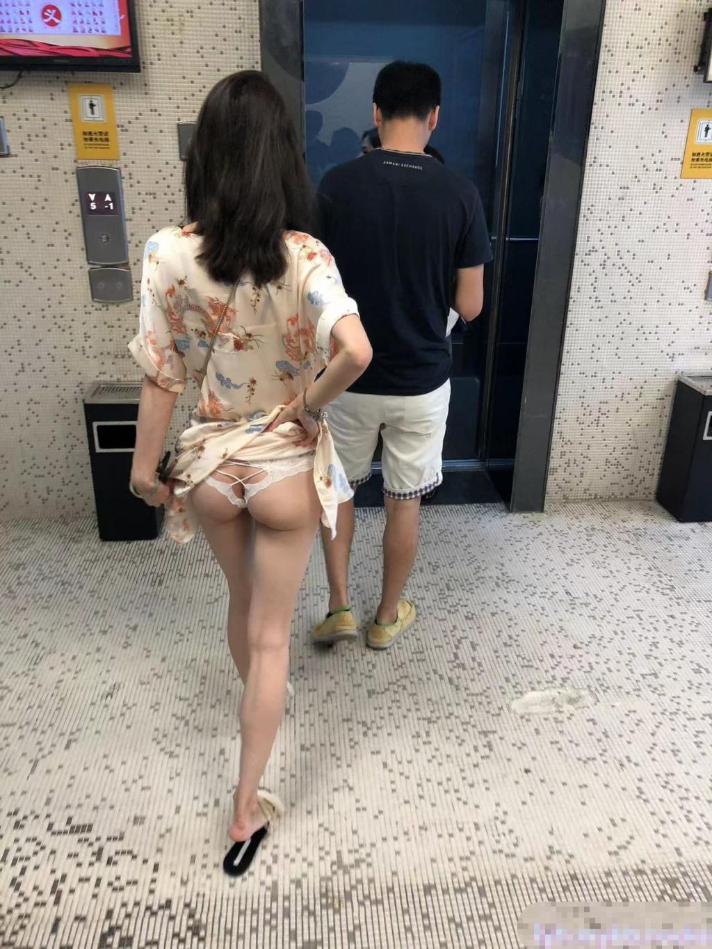 ✨外人眼中的女神，内心渴望被当成妓女一样狠狠羞辱✨这个金主爸爸的肉棒实在是太粗太长了，弄得我腿都软了
