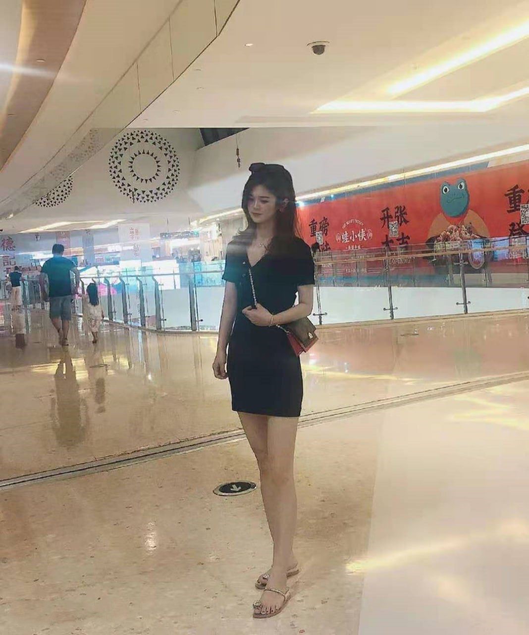 广东省河源 「胡玉梅」 富婆姐姐爱上我 陪富婆姐姐一晚一万块 性爱视频意外流出