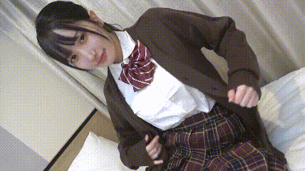 巨乳校服美眉吃鸡乳交 大奶子大乳晕 小穴舔的淫水泛滥 被大鸡吧无套中出 内射