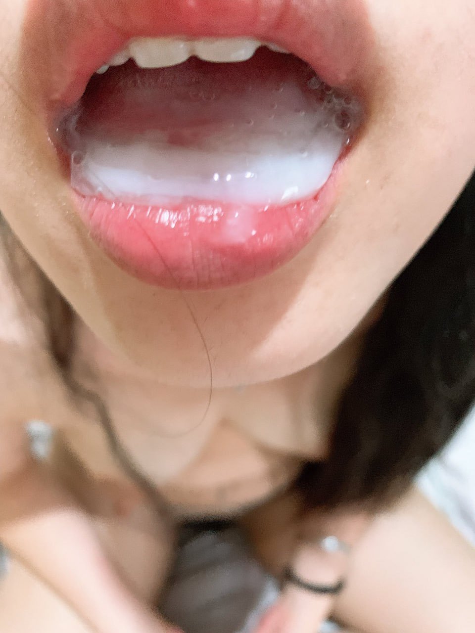 好身材大长腿 上位骑乘全自动 振动棒紫薇爽的尿屁不停，这个屁股真的很不错