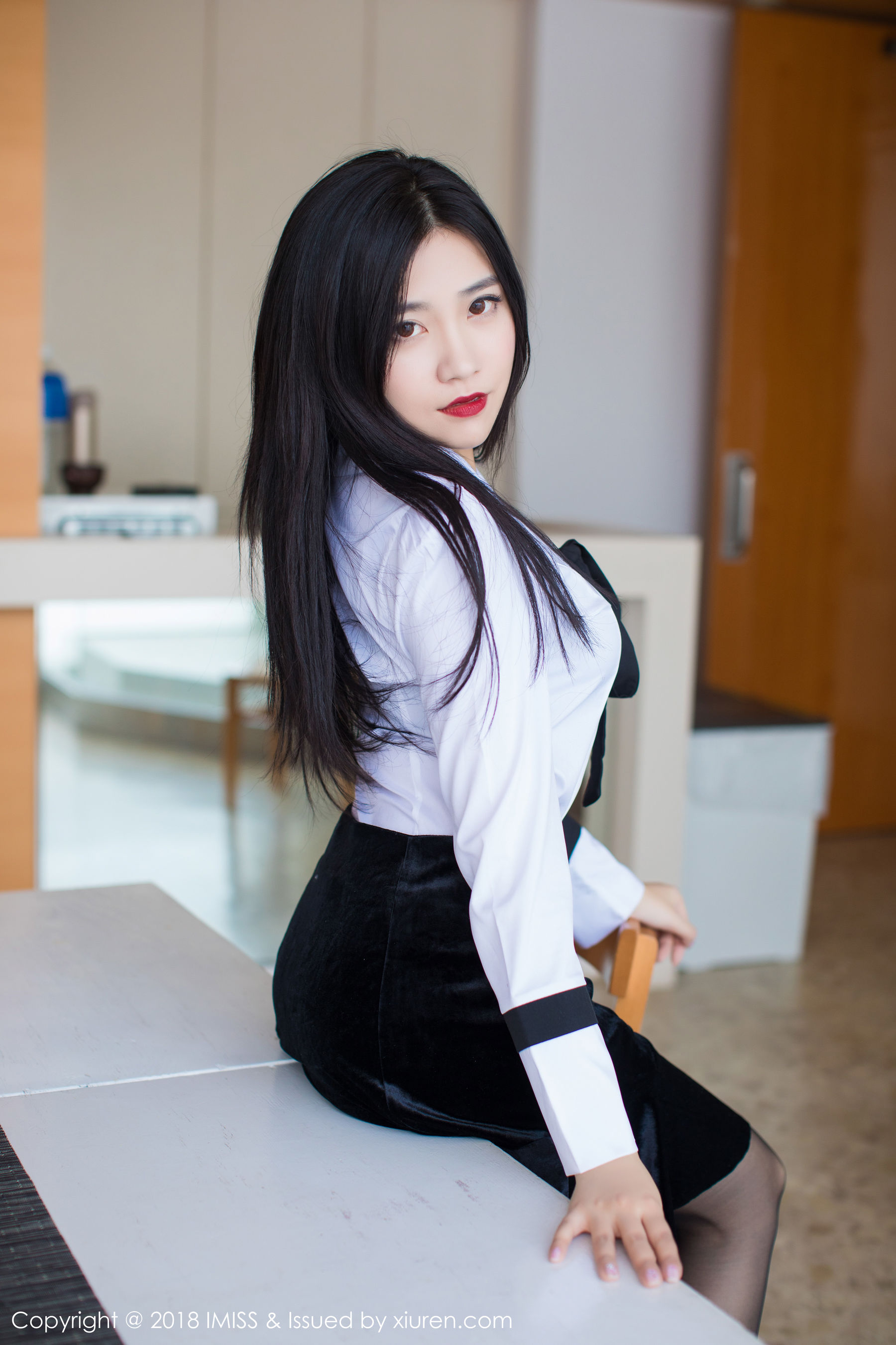 许诺Sabrina-极致美到窒息的美腿诱惑
