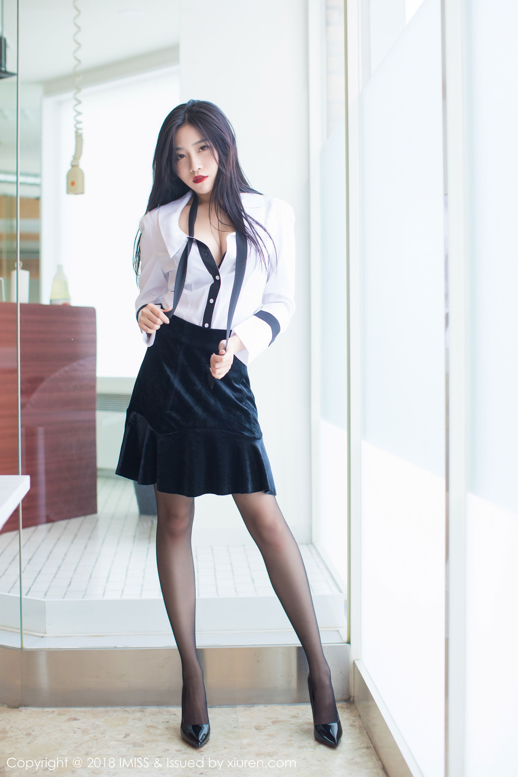 许诺Sabrina-极致美到窒息的美腿诱惑
