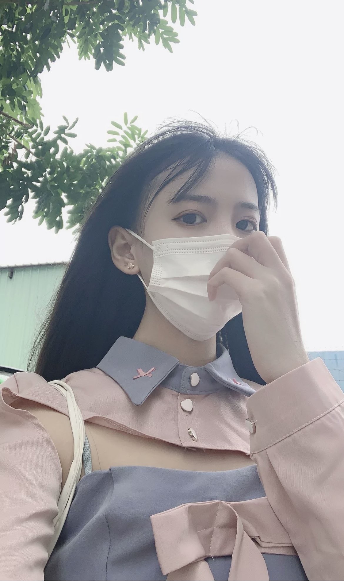 jk短裙学妹 皮肤白皙吹弹可破 纯欲系少女活力四射 粗大阳具速攻紧致嫩穴 挺翘圆润蜜臀