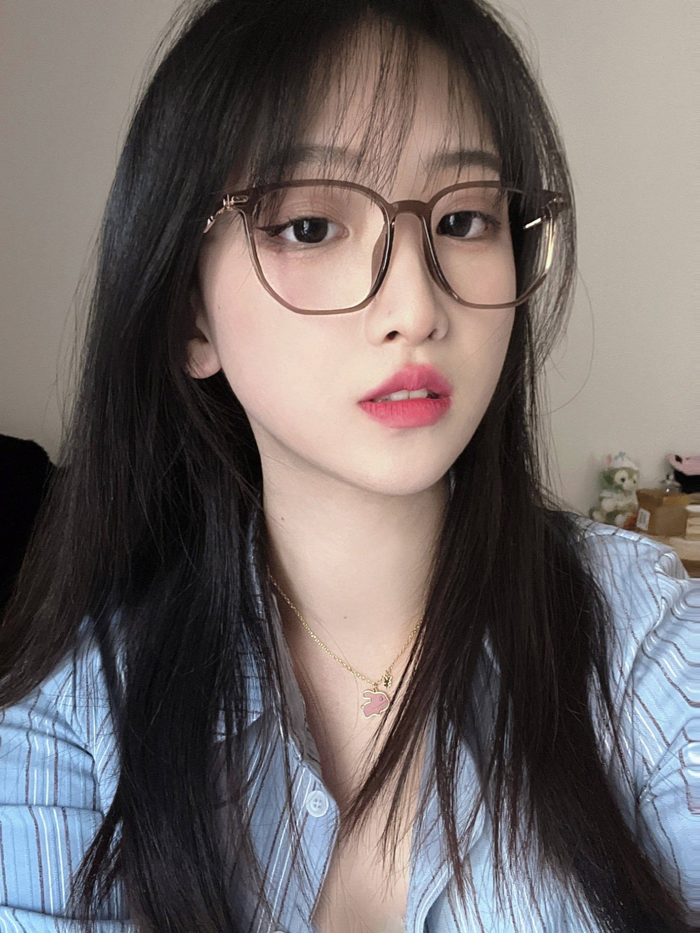 〖重磅推荐❤️清纯大学生〗00后女大学生 即清纯又风骚 纷纷嫩嫩的肌肤 水嫩一线天白虎嫩B 活力四射