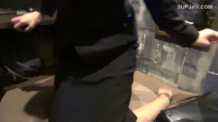 漂亮制服小姐姐 身材高挑模特体型 敏感度超强 被猛力输出 表情享受 射了一肚皮