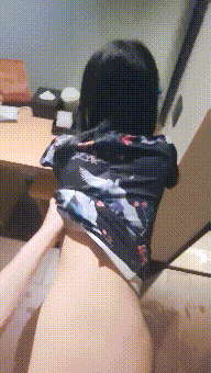 青葱校园学妹 掰开被人看到小穴里面也太羞耻了叭 父母眼中的乖宝宝，老师眼中的好学生