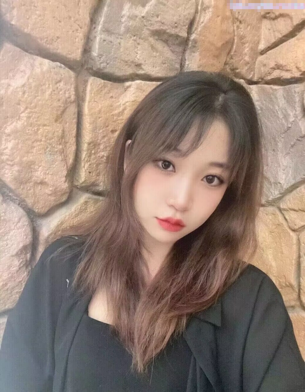 骚货闺蜜臀部就是翘 谁来管管这个大屁股撅着大肥屁屁勾引我 只能不客气先操为敬了 被无套输出