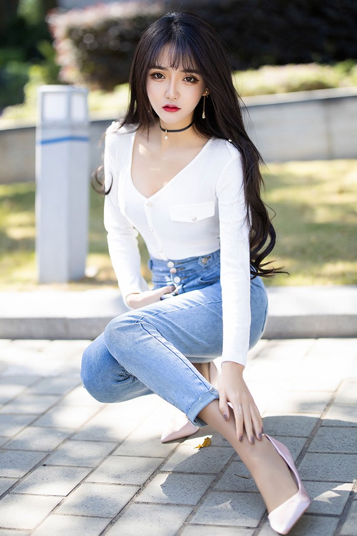热辣小妹Miko酱肉丝玉足搔首弄姿
